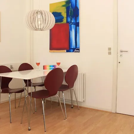 4 Person In Neksø
